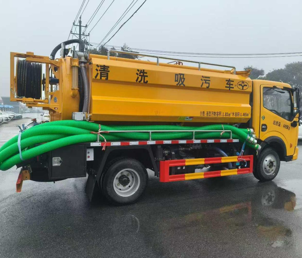 Sewage trucks6