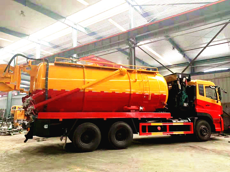 Dongfeng  Vacuum Sewage Suction Truck 3 Axles Faecal Sewage Cleaning and Suction Truck